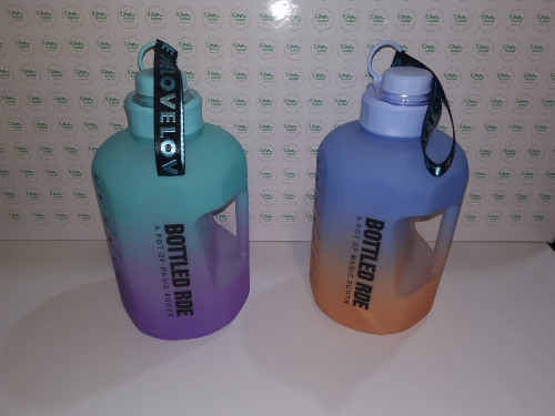 botella motivacional 2 litros con correa y manilla