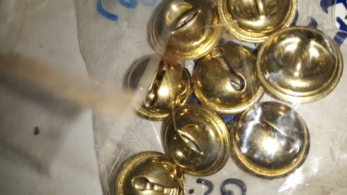 Cascabeles dorados