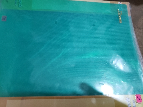 Folder tamaño carta verde con broche