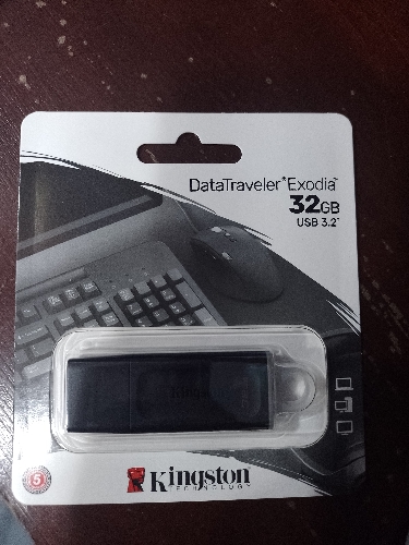 USB 32g Kingston