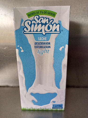 Leche Liquida Descremada San Simon UTH
