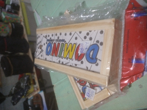 714 domino madera