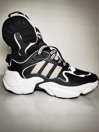 Adidas Magmur Adiprene Negro / Blanco No 24