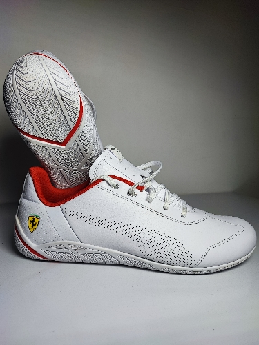 1412 Puma Ferrari Motorsport Blanco / Rojo No 28