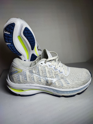1478 Mizuno Wave Rider Gris / Verde No 24.5