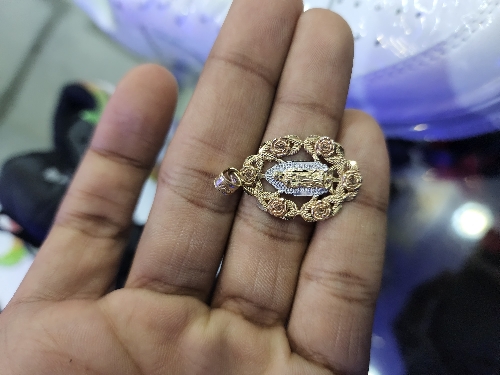 Medalla virgen flores
