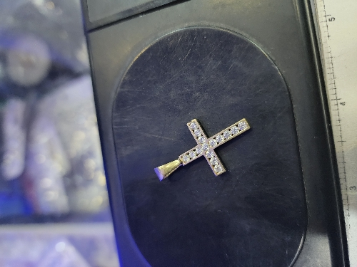 Medalla Cruz diamantes 2.1 Gr