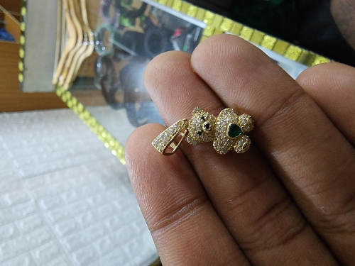Medalla Peluche Verde 2.6 Gramos