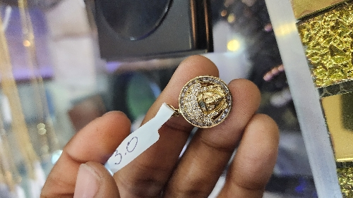 MEDALLA VERSACE 3.0 GRAMOS