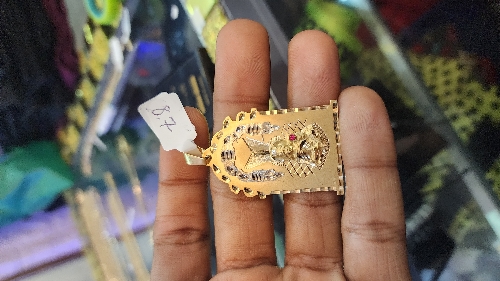 MEDALLA VIRGEN CUADRADA 8.7 GRAMOS