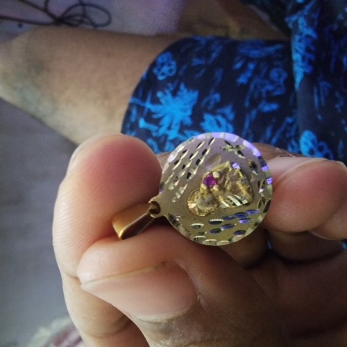 Medalla Virgen pequeña  1.5 Gramos