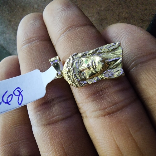 Medalla cristo 1.5 Gramos
