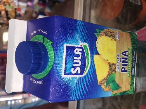Jugo medio sula piña