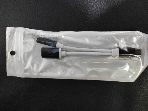 Adaptador tipoC con 2 salidas tc y plug