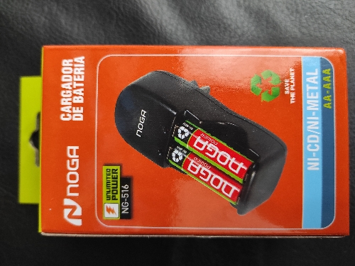 Cargador de pilas Noga AA AAA ng516