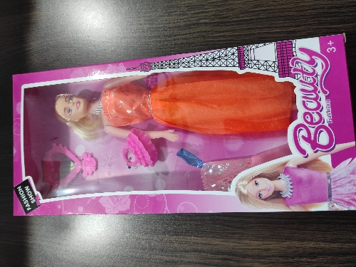 Muñeca 8518