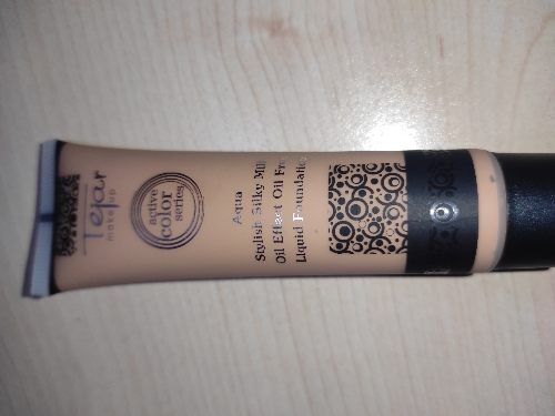Base de maquillaje tejar