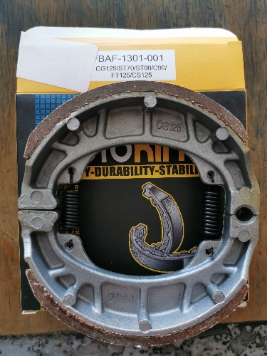 Balata tambor C90, ft125, cs125 metalicas 456404 qv-5030m